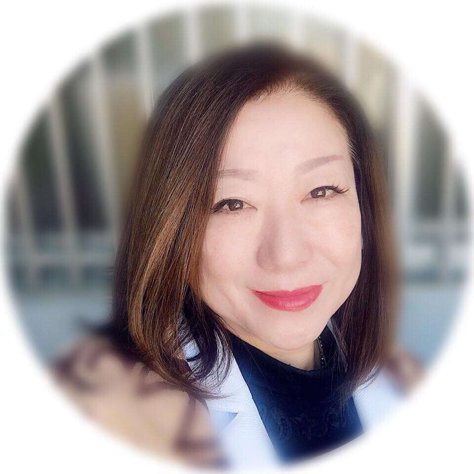 ヘア＆メイクアップアーティスト　藤岡恭子